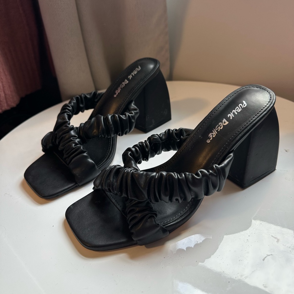 Black Public Desire Heels